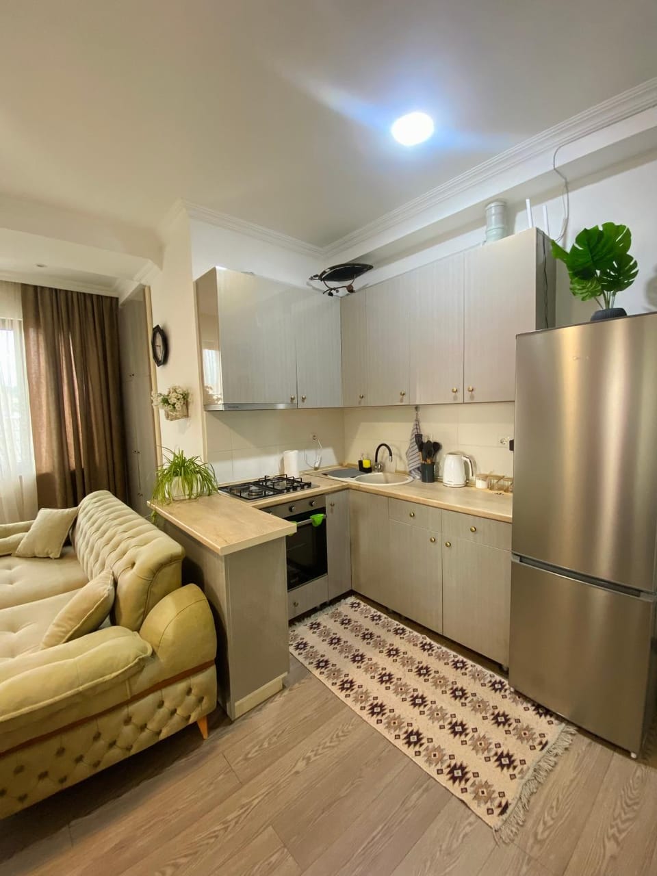 Seating area, oven, kitchen