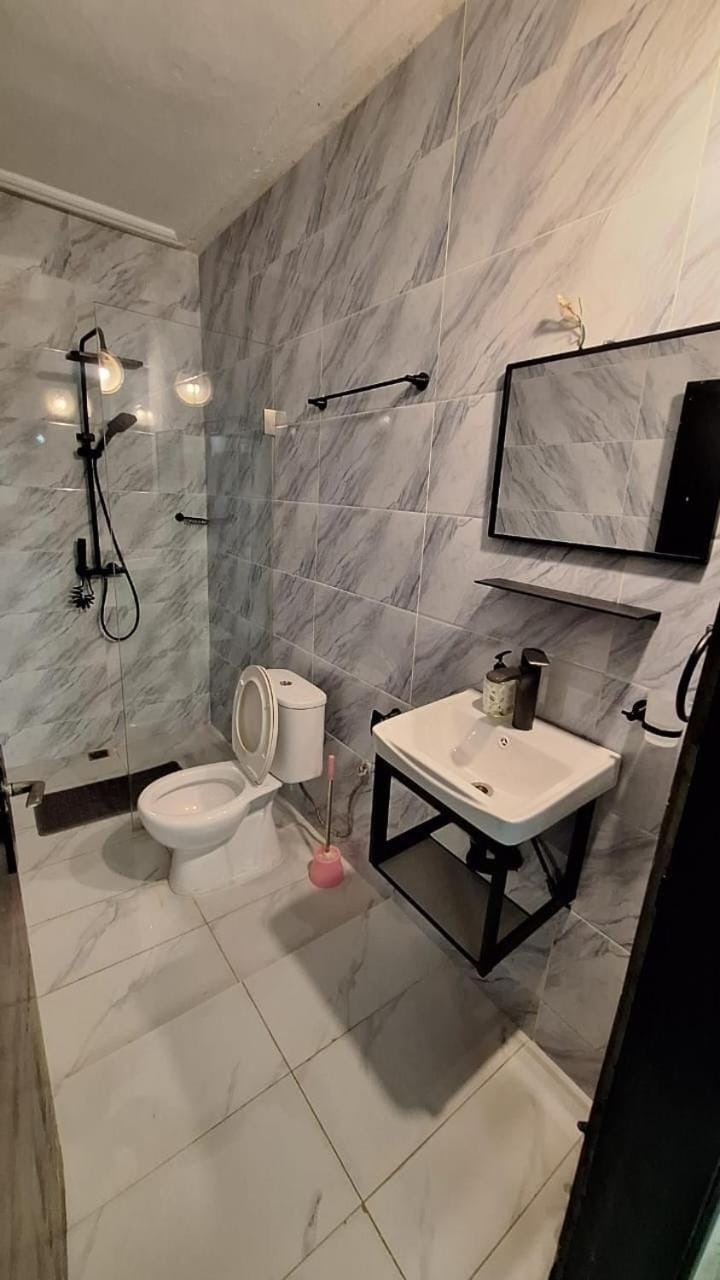 Modern, quiet, and secure apartment Apartment in Africa