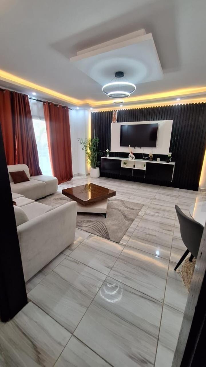 Modern, quiet, and secure apartment Apartment in Africa