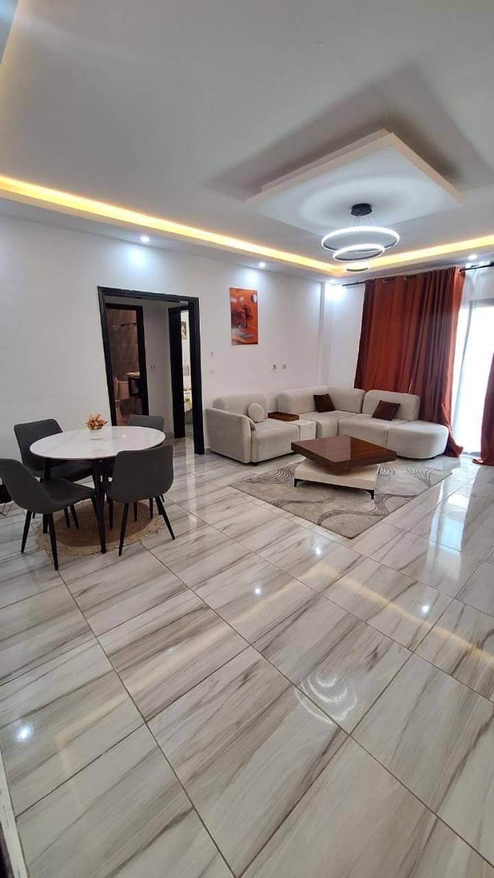 Modern, quiet, and secure apartment Apartment in Africa