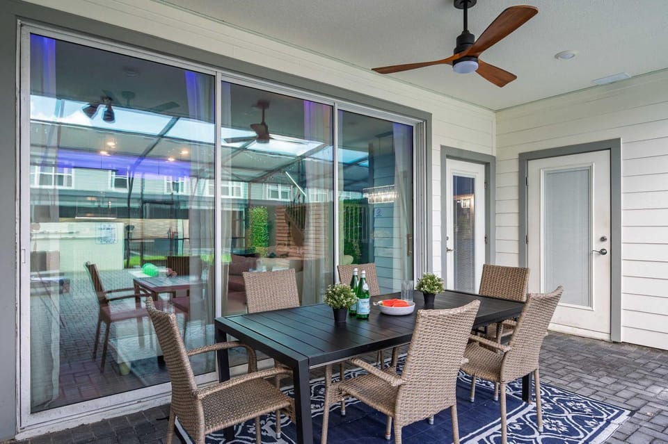 Themed 5BR Near Disney - Private Heated Pool & Mario Arcade House in Polk County