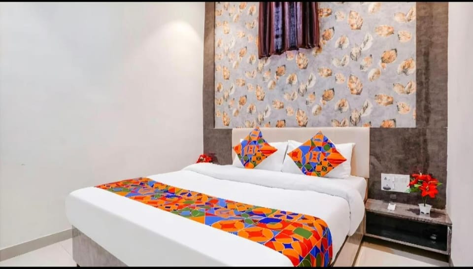 Hotel Dhanlaxmi Hotel in Maharashtra