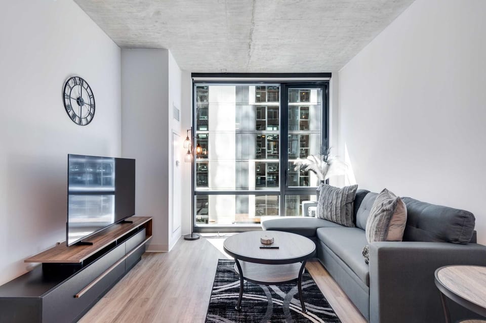 Wabash 4BR - Pool Free In & Out Parking 4 Apartment in South Loop