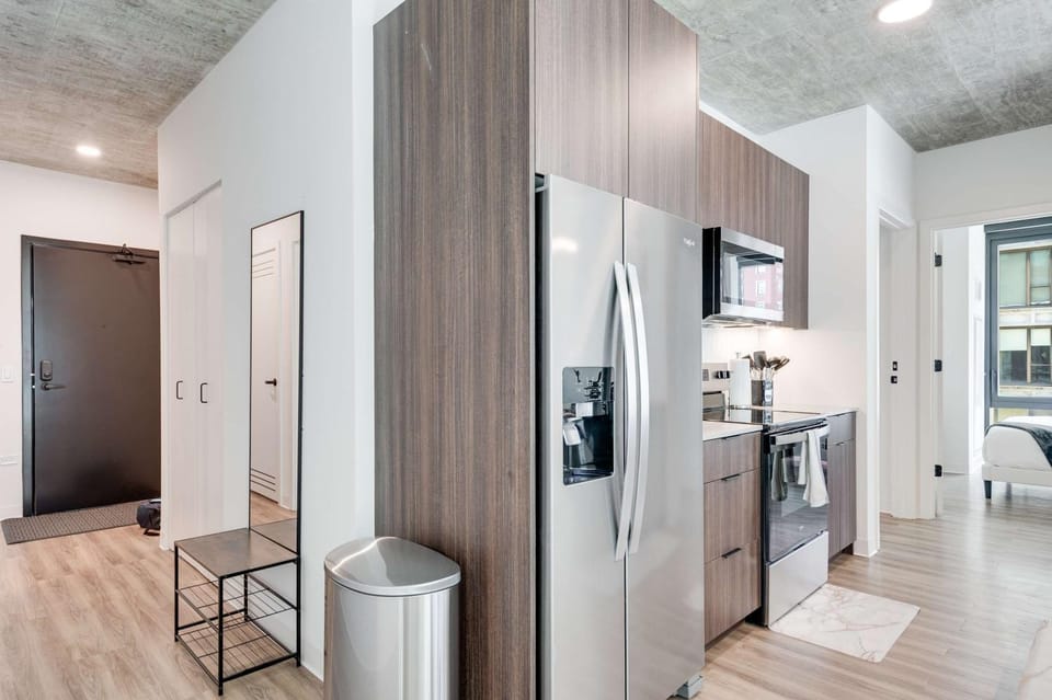 Wabash 4BR - Pool Free In & Out Parking 5 Apartment in South Loop