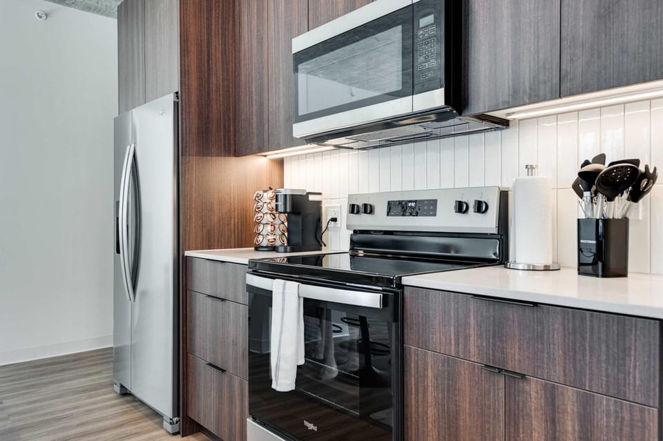 Wabash 4BR - Pool Free In & Out Parking 5 Apartment in South Loop