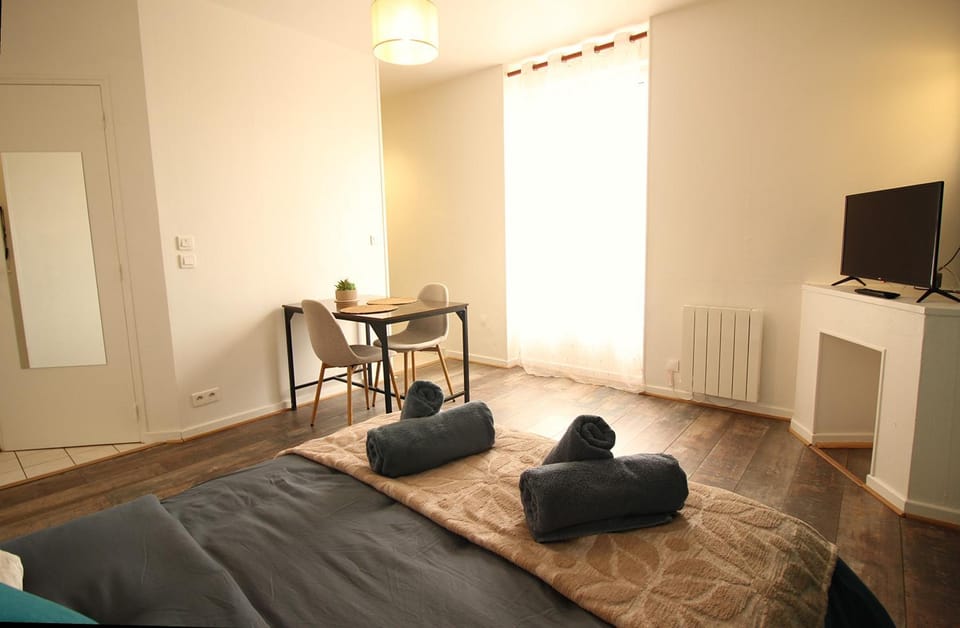 Quai n3 Gare Centre Ville 24h du Mans Apartment in Le Mans