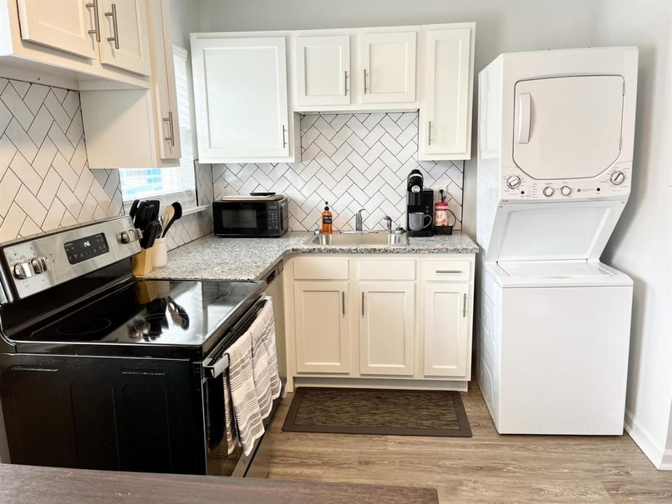 Pet Friendly Stay Vulcans Hideout B1 King Bed Apartment in Vestavia Hills