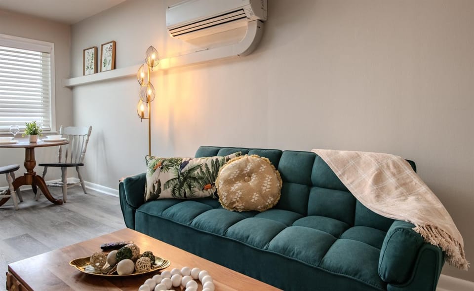 UAB Area RetreatVulcan Hideout B3 King bed Apartment in Vestavia Hills
