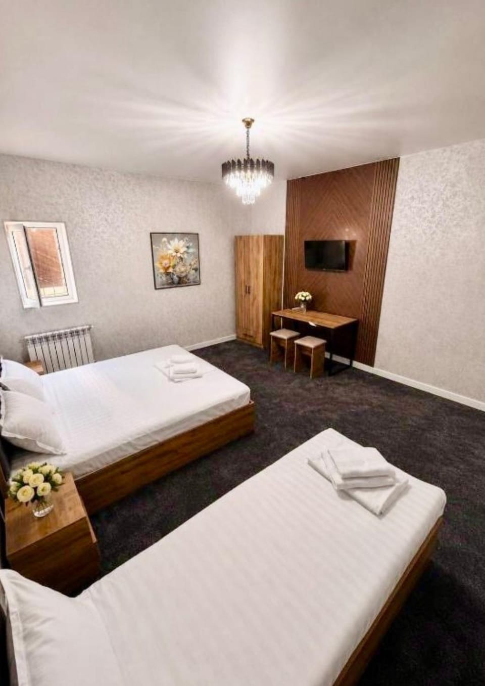 Bed, TV and multimedia, Photo of the whole room, Bedroom, hair dresser