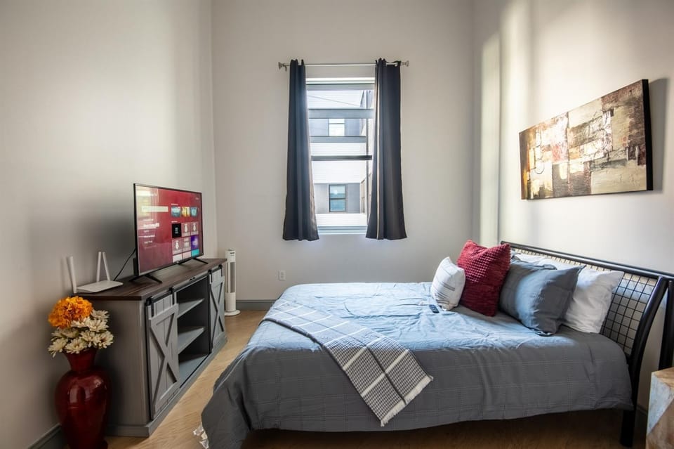 Cobblestone Chic - WiFiDowntownWalk Score 91 Apartment in Birmingham