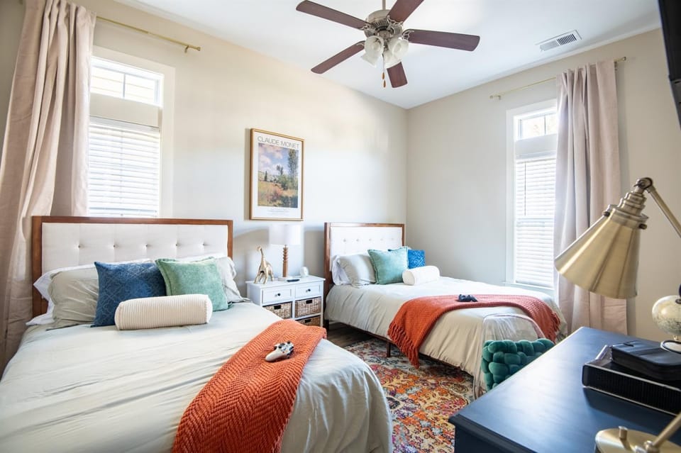 Bessemer Beauty- Suburban Charm with Modern Flair House in Bessemer