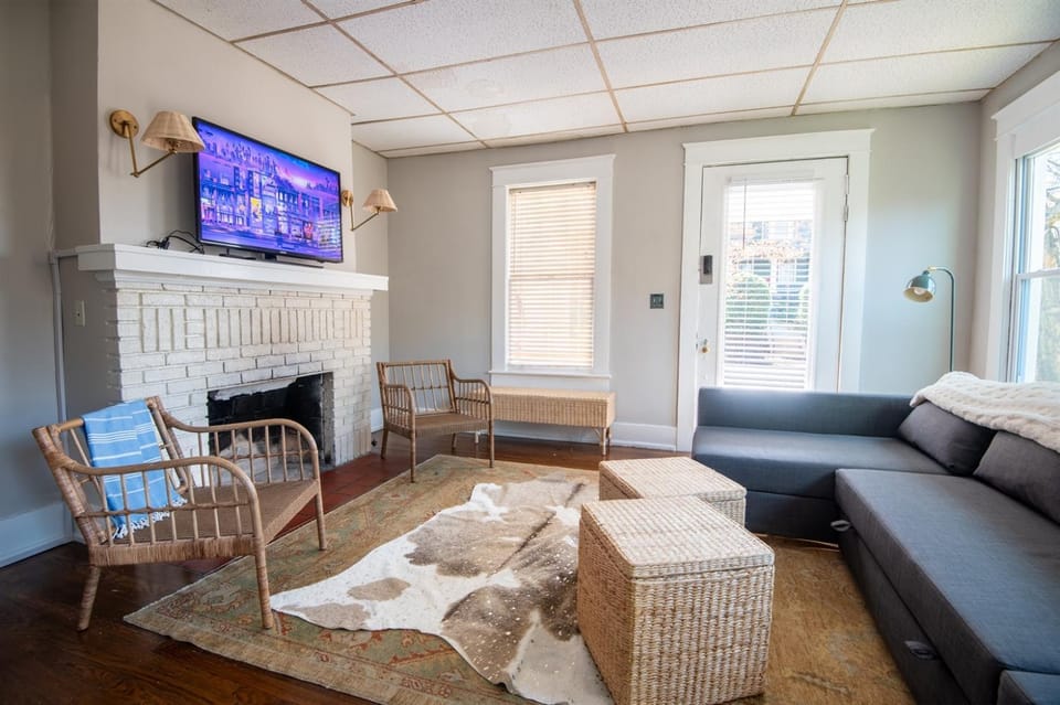 Tri-City VintagePop Historic CharmGroupsWiFi Apartment in Vestavia Hills