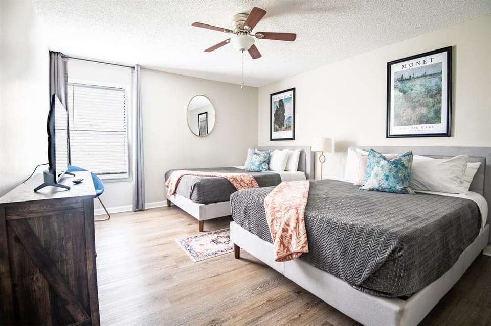 Ridge Retreats - Groups6 unitsKing BedsParking Apartment in Vestavia Hills
