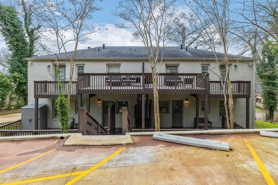 Vulcan Suites- Big GroupsKing BedsFree Parking Apartment in Vestavia Hills
