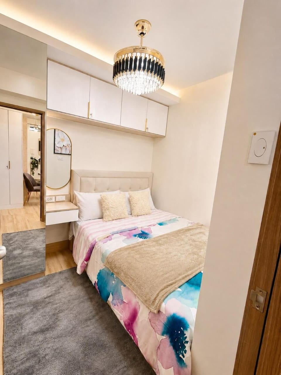 Bed, Photo of the whole room, Bedroom