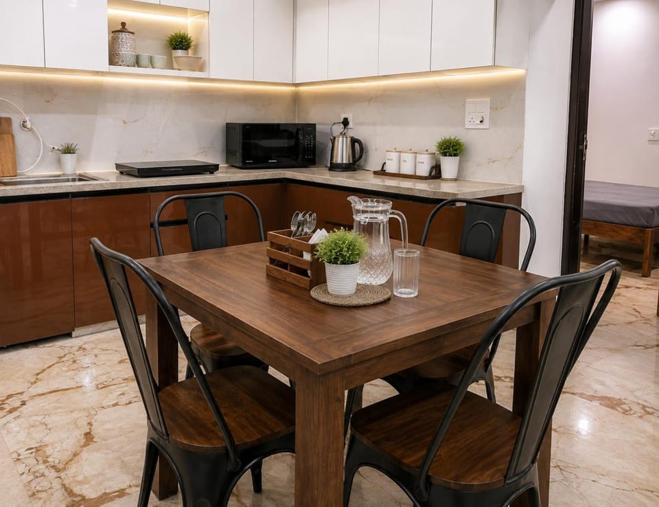 Velora by Hostayy - 3BHK - Yashobhoomi Apartment in Delhi