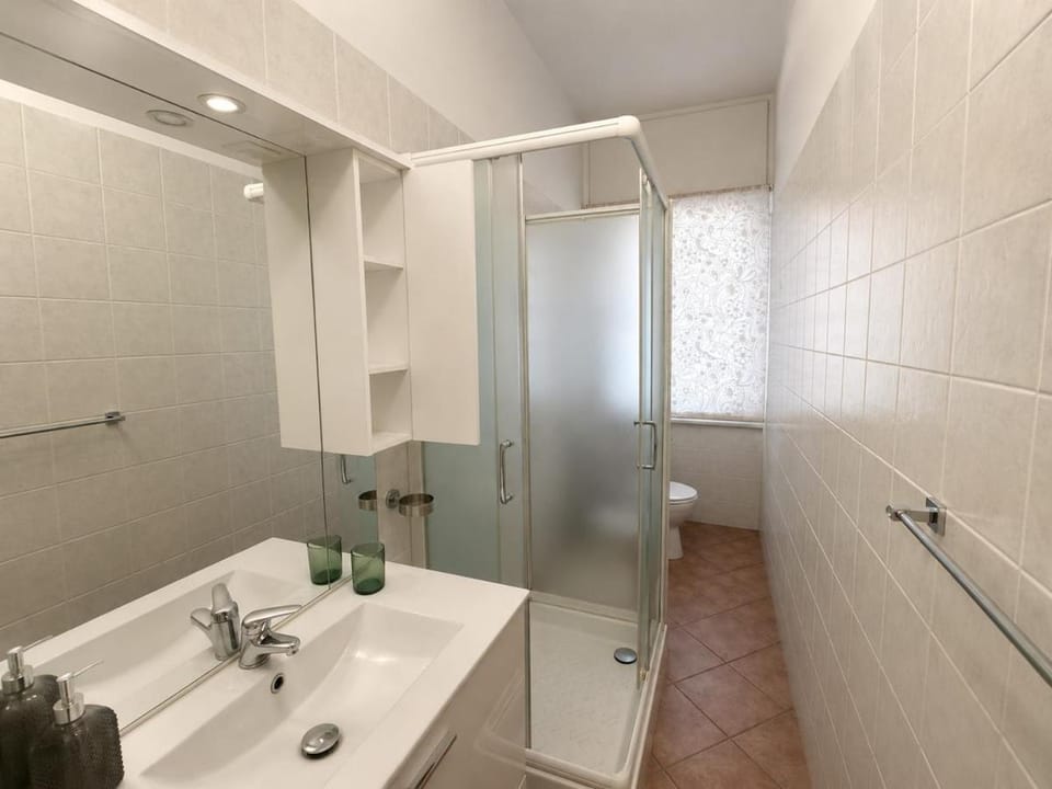 Spazioso appartamento 6 posti letto comodo a tutti i servizi Apartment in Turin
