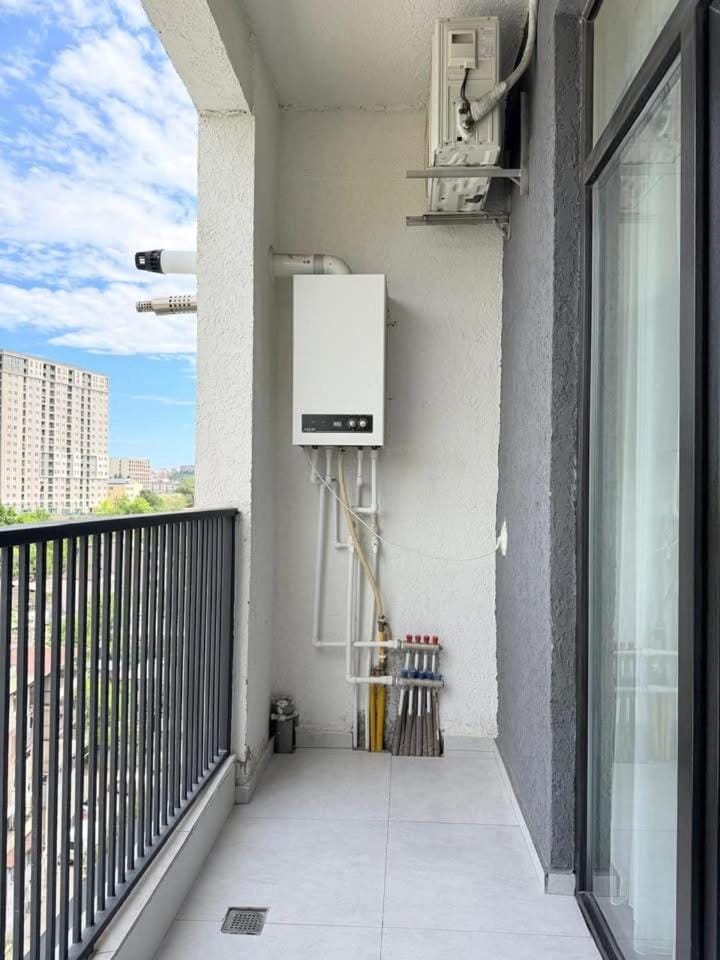 View (from property/room), Balcony/Terrace, Kitchen or kitchenette, internet, air conditioner