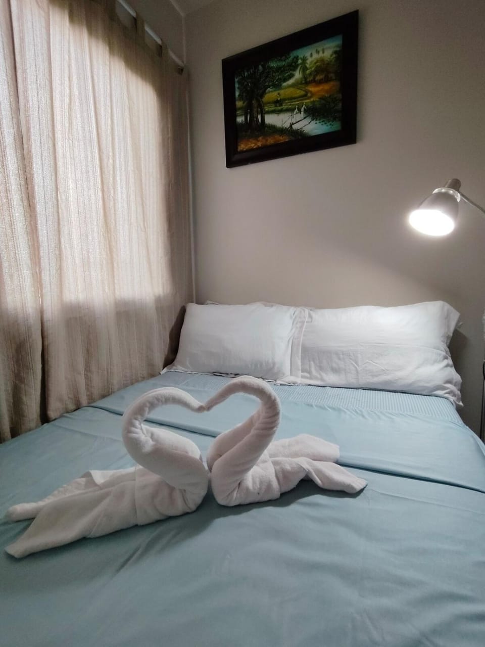Bed, Bedroom, towels