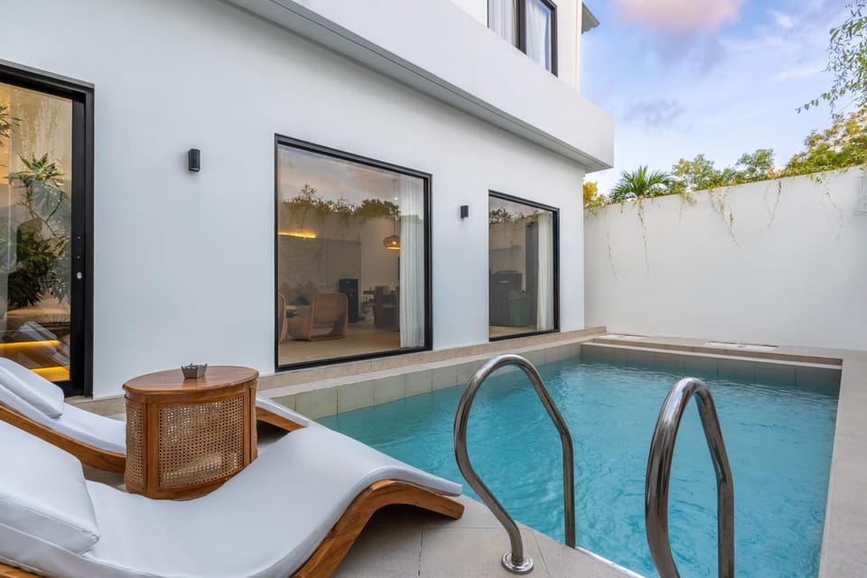 Property building, View (from property/room), Pool view, Swimming pool, sunbed
