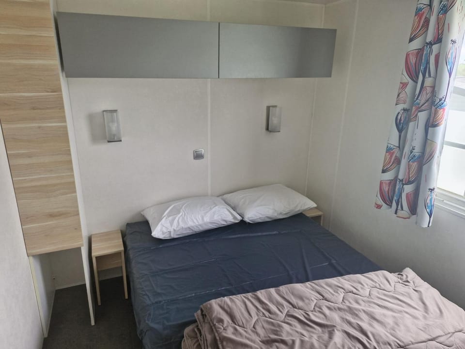 Camping Le Helles - Mobil home 100 Campground/ 
RV Resort in Combrit