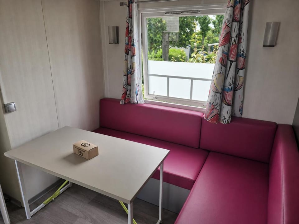 Camping Le Helles - Mobil home 100 Campground/ 
RV Resort in Combrit