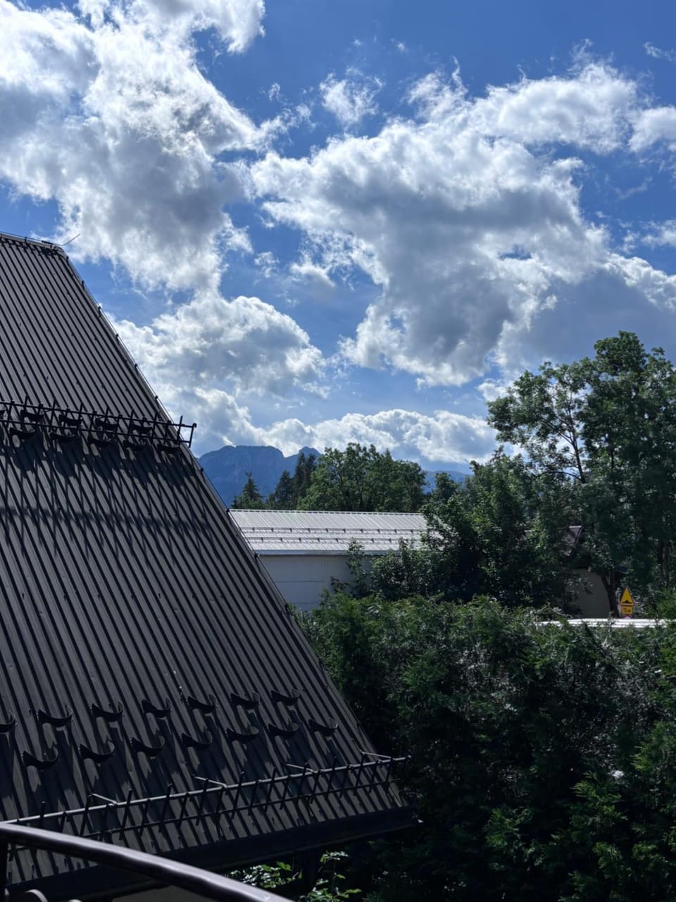 Balcony/Terrace, Mountain view