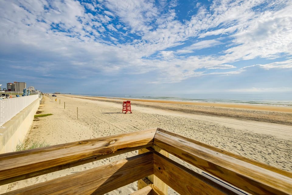 Oceanfront Daytona Beach Condo: Steps to Beach House in Florida