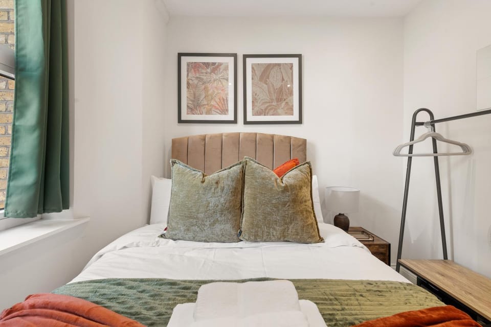 Southwark 2BR - Twin Room, Ensuite & AC Apartment in London Borough of Southwark