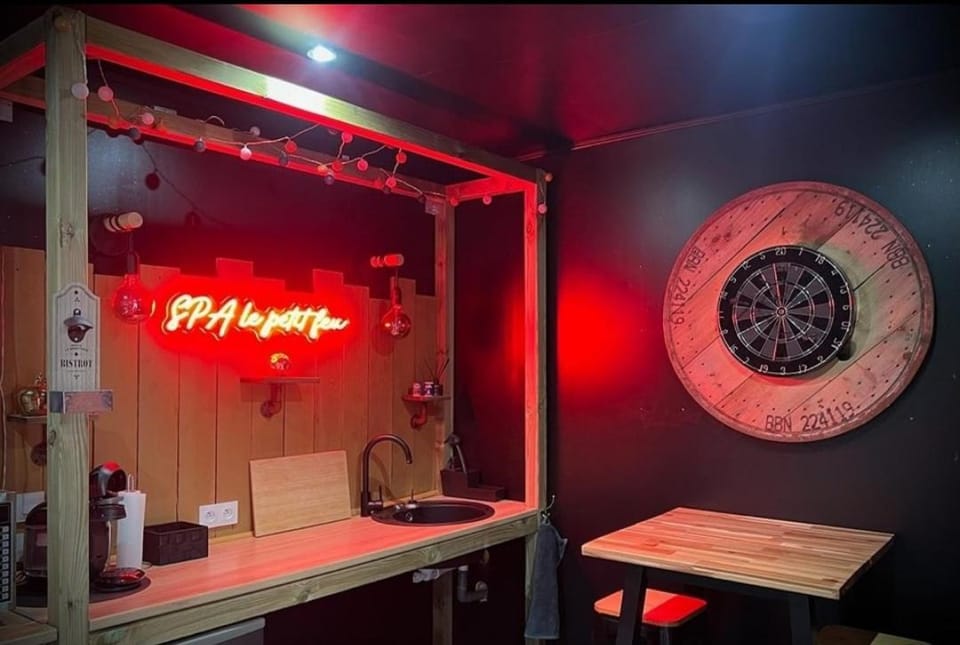 Spa le petit feu, suite avec jacuzzi, sauna etc Apartment in Hauts-de-France