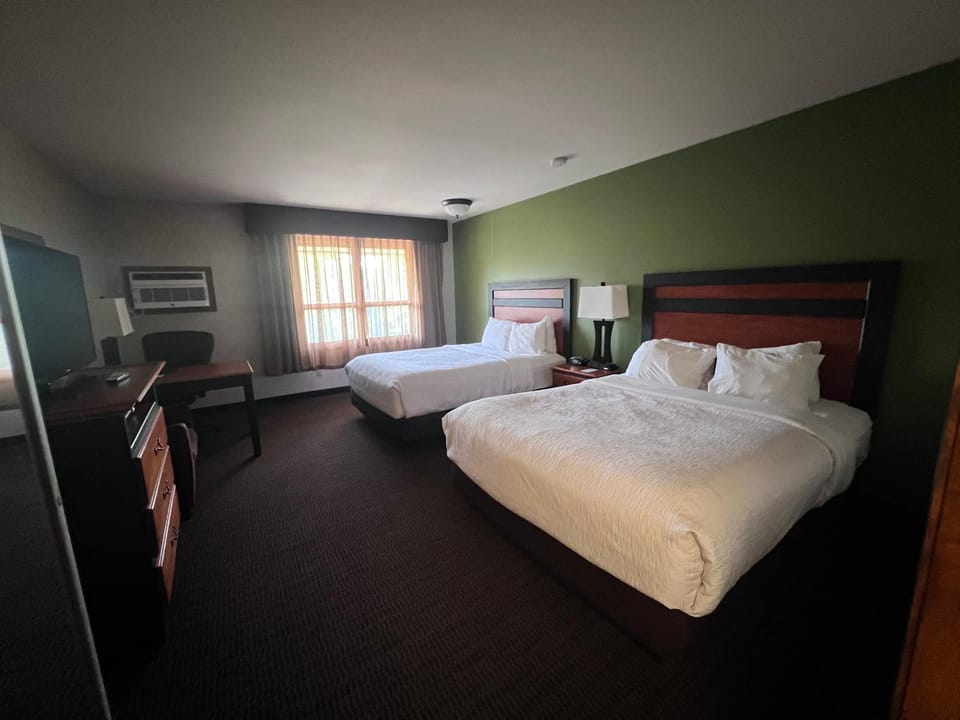 The DL Hotel Hotel in Detroit Lakes