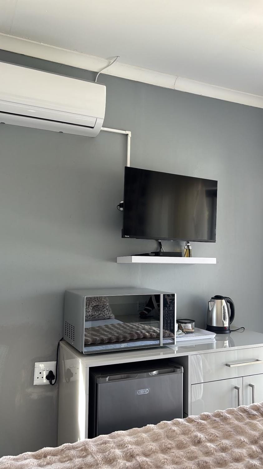 TV and multimedia, Kitchen or kitchenette
