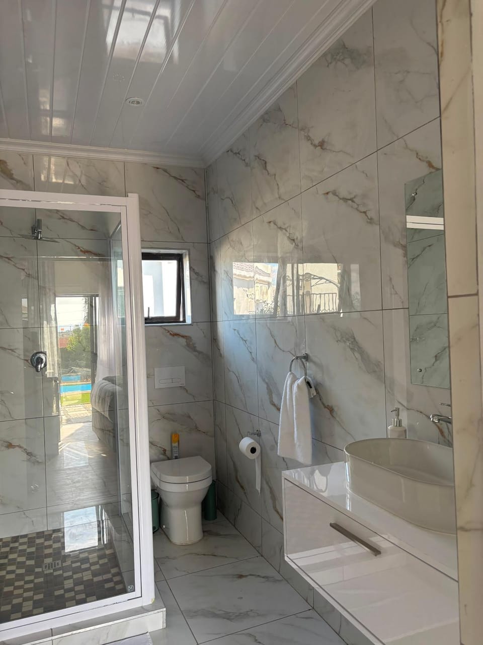 Shower, Bathroom