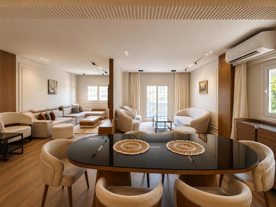 Living room, Seating area, Dining area