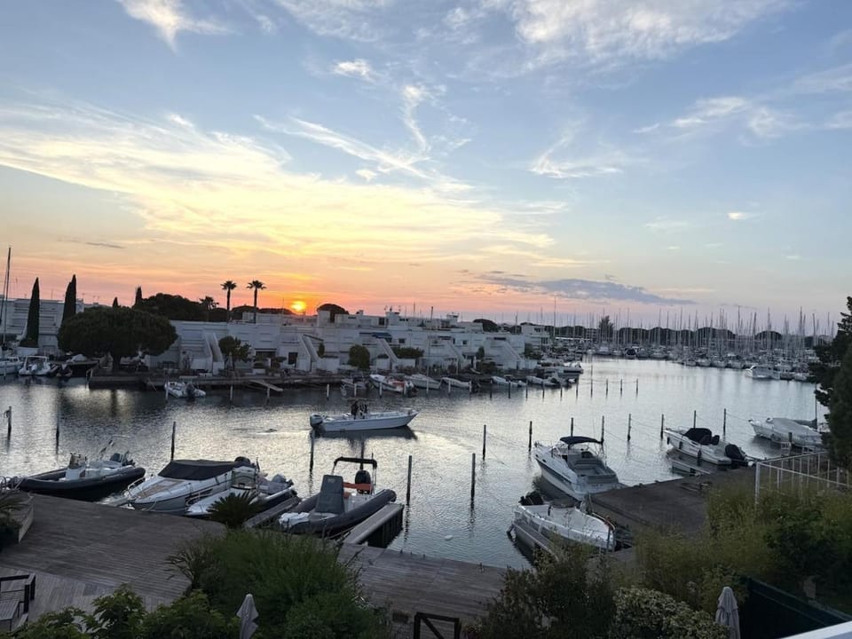 Studio Marina - Private apartment - Beach 5 min away Apartment in Le Grau-du-Roi