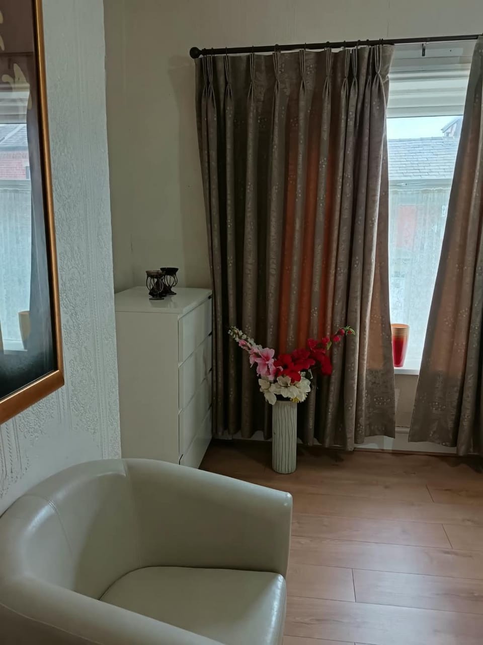 Pribersam Ltd Apartment in Oldham