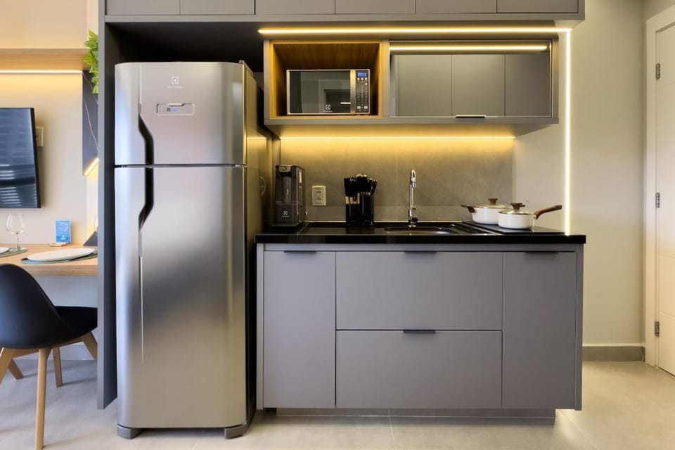 HMR806 · Next to the Metro! Studio w/ Pool & Gym Apartment in Sao Paulo City