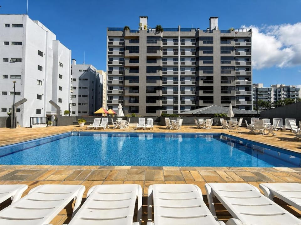 Apto 804 - 8 andar - Solar do Atlântico · Apê com vista do mar, ar-cond. e piscina em Caiobá Apartment in State of Paraná