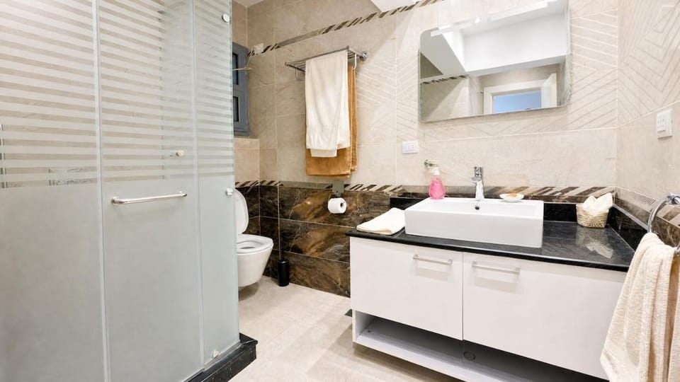 2BR Family Stay One Kattameya Apartment in Cairo Governorate