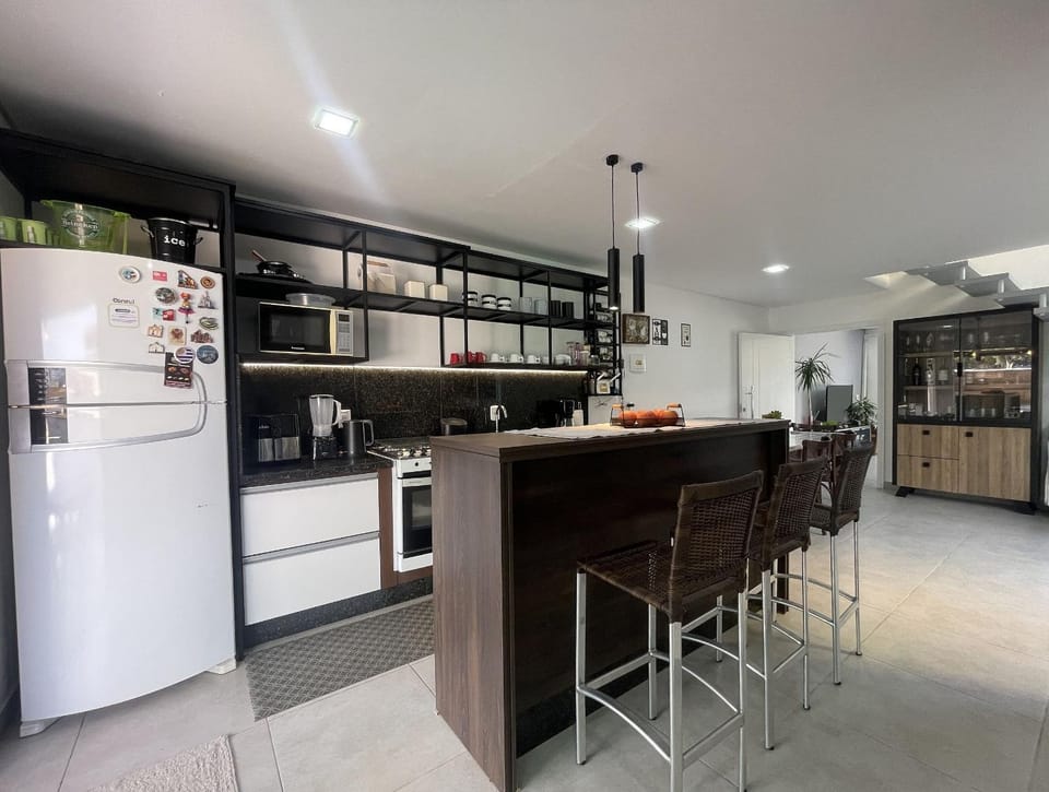 Kitchen or kitchenette, Dining area, Breakfast