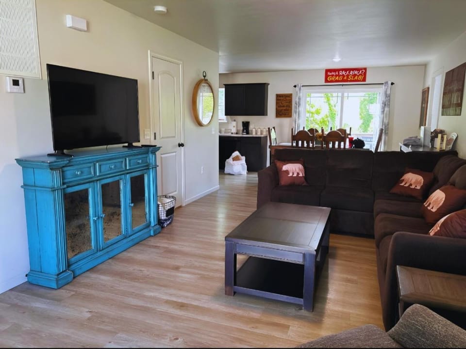 Downtown Branson 3BR Family-friendly Getaway Apartment in Branson