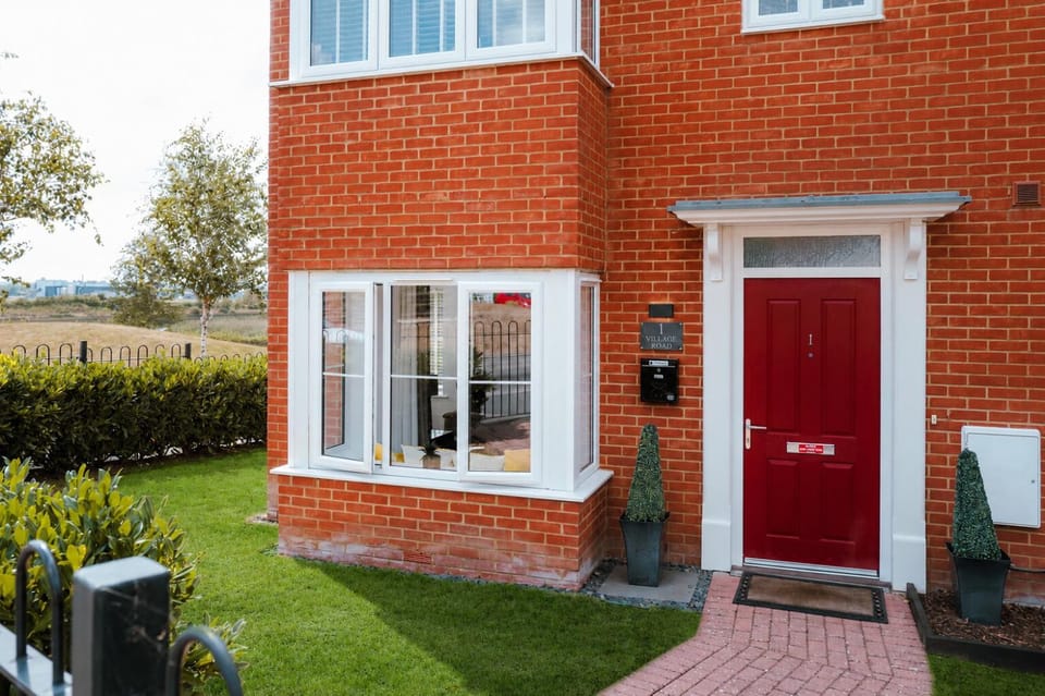 Property building, Spring, Day, Garden, Garden view
