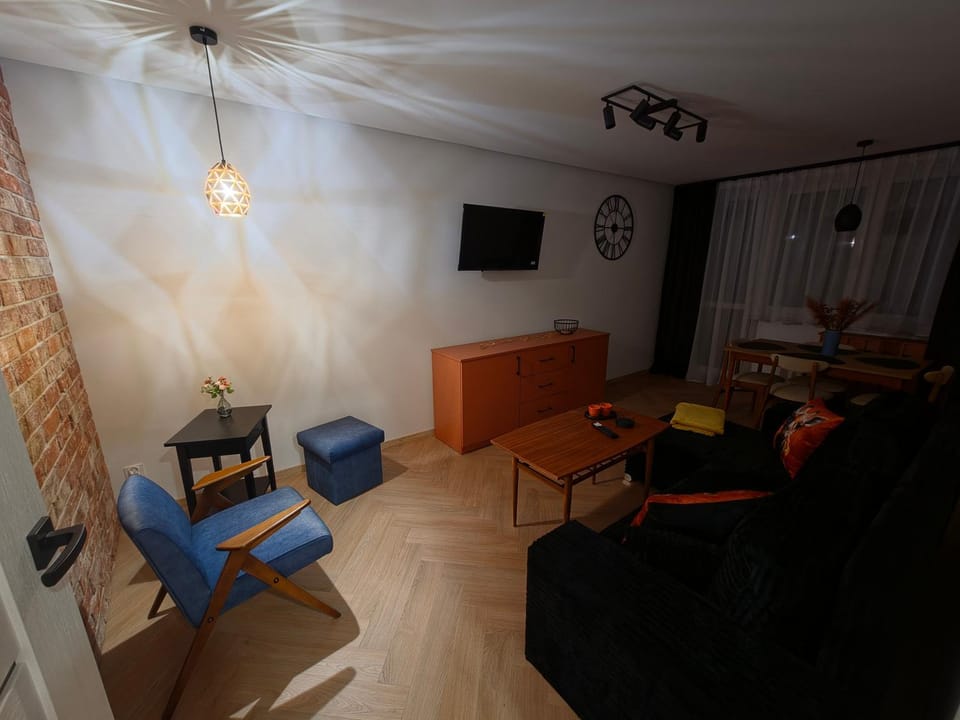 Bed, Photo of the whole room, Bedroom, towels, wardrobe