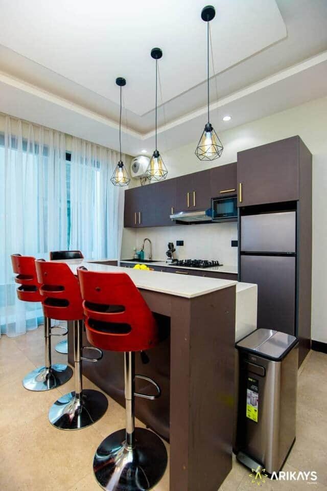 New Urban Oasis Apt w/Pool + Hot tub + Gym Apartment in City of Dar es Salaam