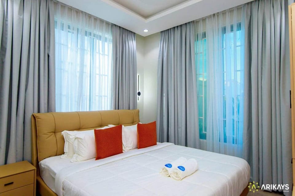 New Urban Oasis Apt w/Pool + Hot tub + Gym Apartment in City of Dar es Salaam