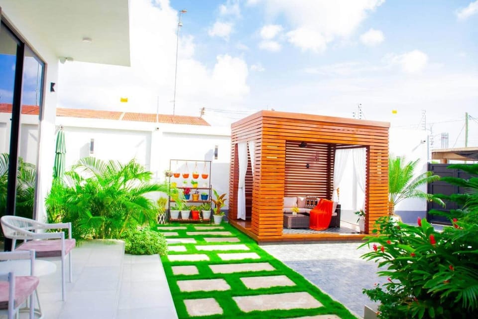 New Vibrant Charm w/Pool +HotTub | Gym | Wi-Fi Apartment in City of Dar es Salaam