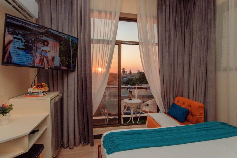 The Lavish suite with Sunset view @Arikays homes Apartment in City of Dar es Salaam