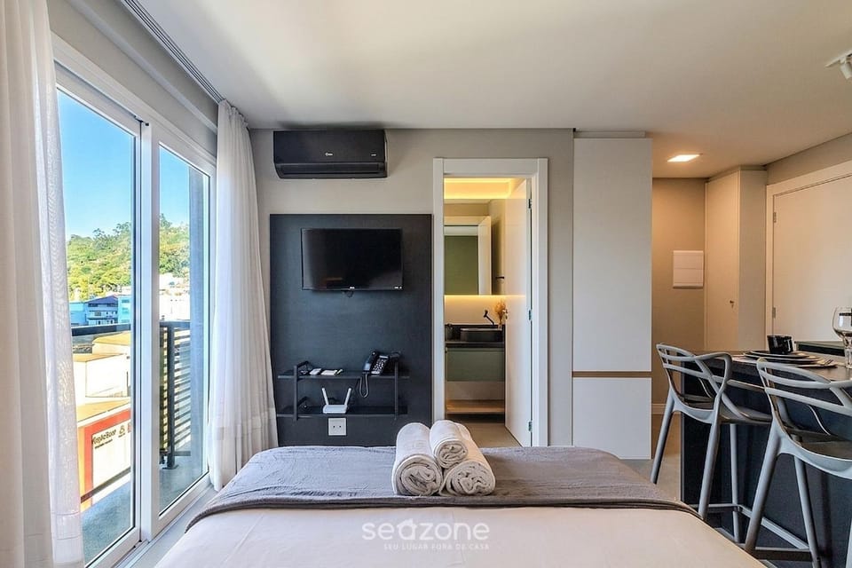 Bathroom, TV and multimedia, View (from property/room), Balcony/Terrace, Kitchen or kitchenette, Bedroom