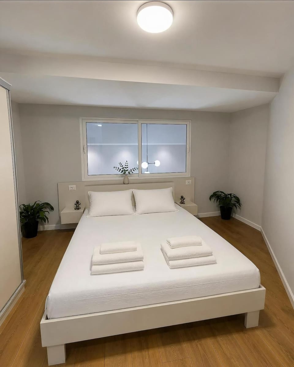 Loft at Liqeni i thate Apartment in Tirana