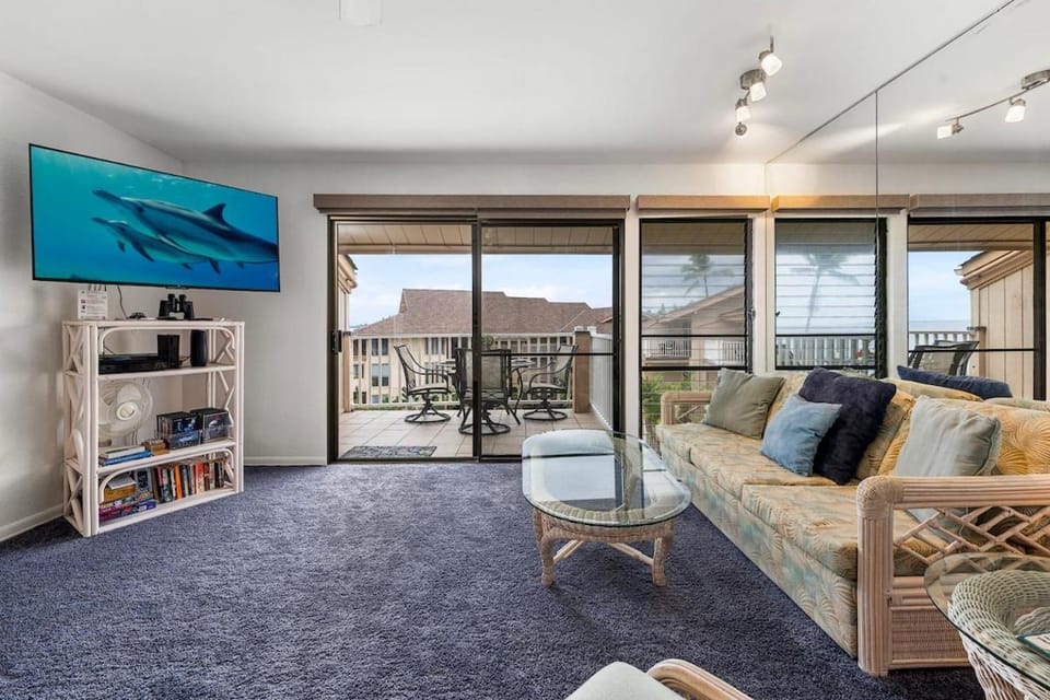 Charming Sea Village 3304 one-bedroom ocean-view retreat in Kailua-Kona House in Holualoa